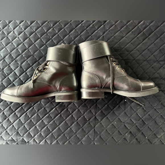 Louis Vuitton- Wonderland Ranger Boot - Picture 3 of 10